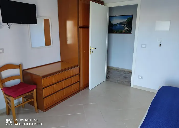 فندق مبيت وإفطار Amuni' 3*